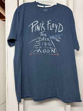 Pink Floyd 'The Dark Side of the Moon' Graphic Tee - Blue 2XL